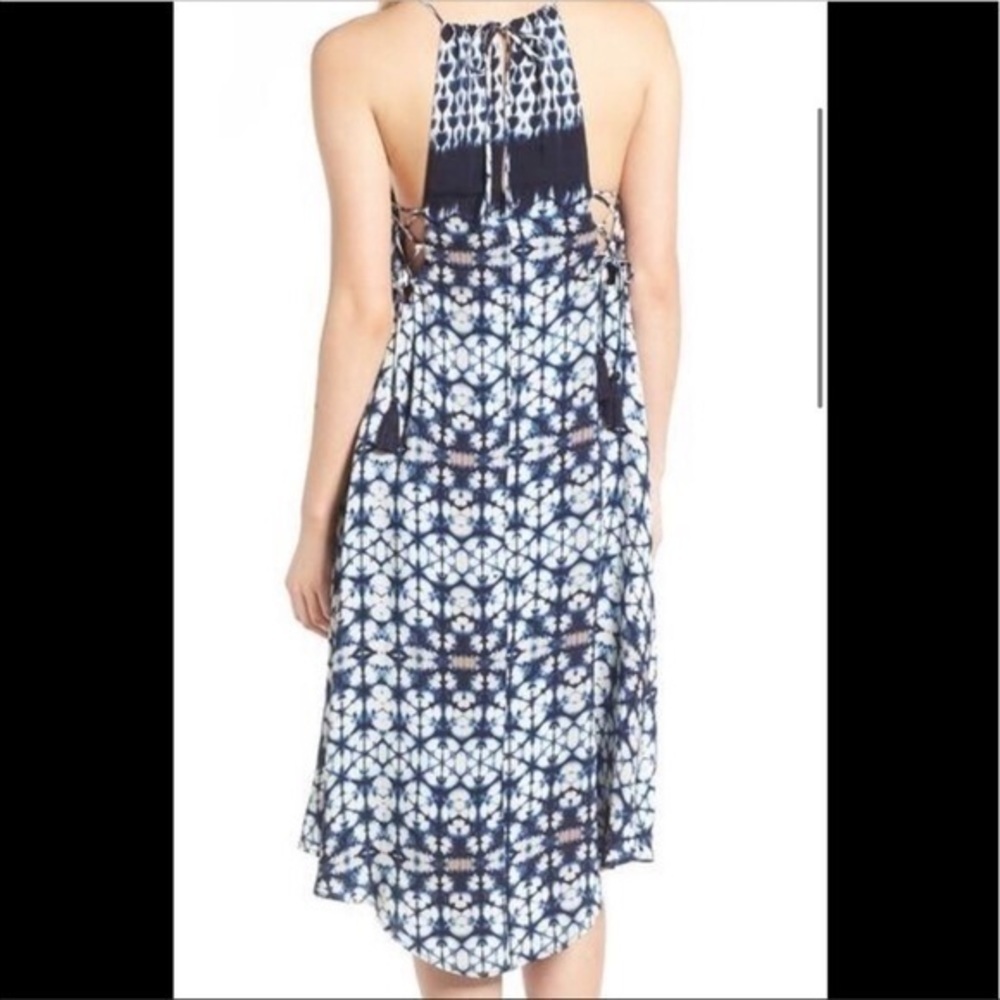 ASTR THE LABEL LACE UP SIDE GEO PRINT HALTER DRESS - Picture 2 of 6